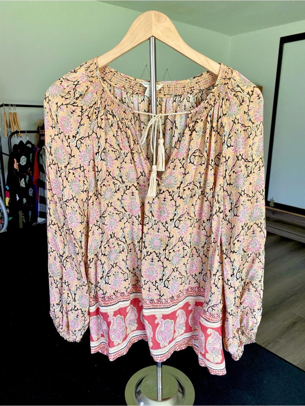 Lucky Brand Boho Floral Peasant Smocked Sleeve Cuff Top